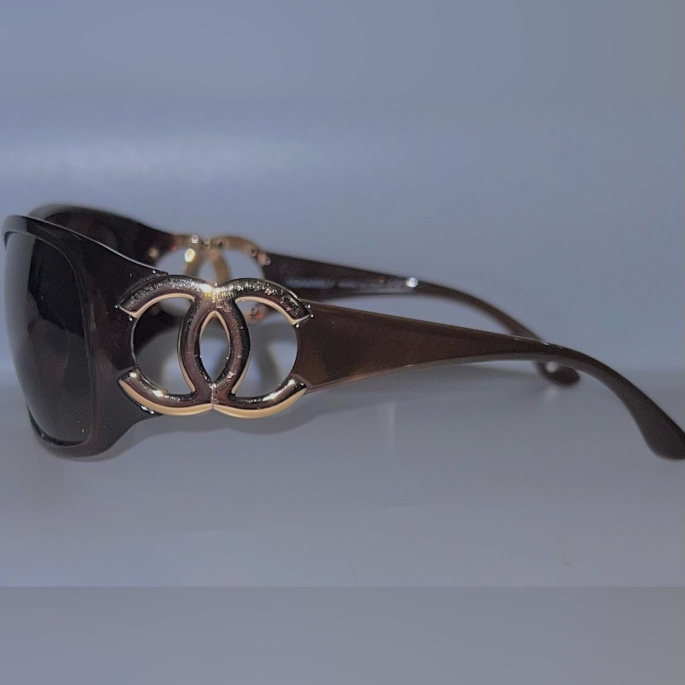 Chanel brown and gold sunglasses - Picture 4 of 10